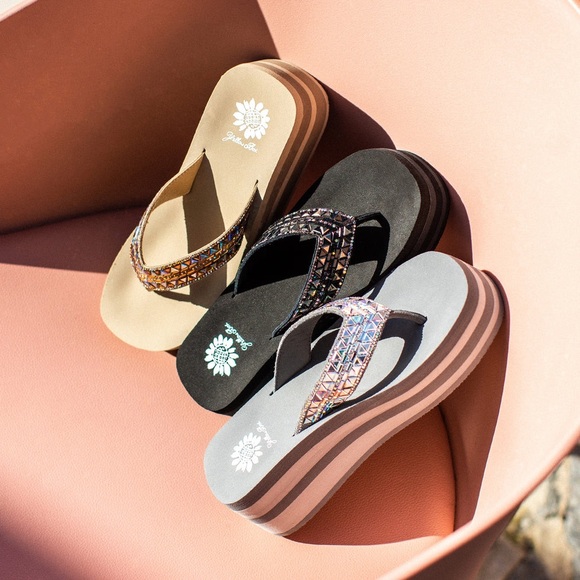 Yellow box Kaduna BLACK Flatform Sandal MEDIUM WIDTH - Picture 5 of 5